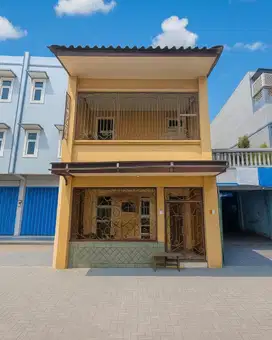 Rumah Gembong Sawah Barat SELANGKAH KE PASAR KAPASAN