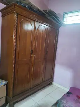 LEMARI JATI 3 PINTU
