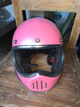 helm cakil pink