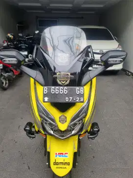 Dijual Honda Forza Low KM, Full Aksesoris