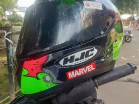 KYT Marvel decal