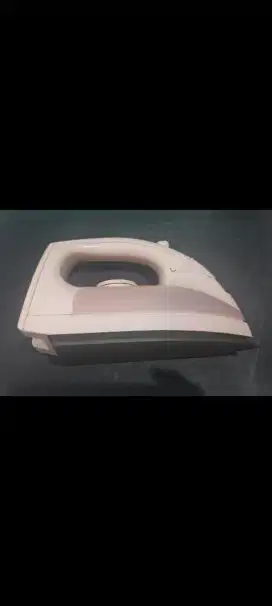 JUAL SETRIKA UAP ( PORTABLE CORDLESS IRON ) BEKAS