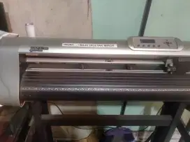 Mesin cutting stiker