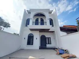 RUMAH KLASIK SIAP HUNI DEKAT JL. RAYA TAJEM - WEDOMARTANI, SLEMAN