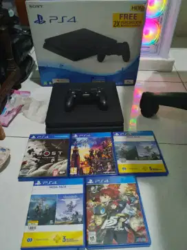 Dijual ps4 komplit sama kaset