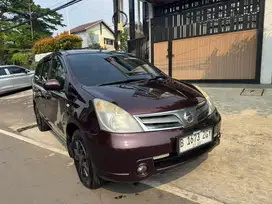 Nissan Grand Livina XV M/T 1.5 Tahun 2011
