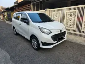 Istimewa !! Daihatsu Sigra M/T 2016 Putih