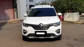 Km66rb renault triber rxz matic 2020 putih pajak panjang