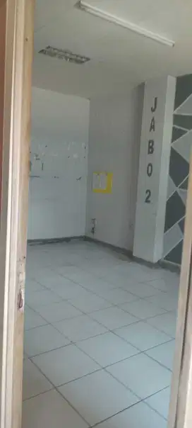 Di sewakan gudang  dekat gerbang tol