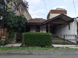 Rumah Hitung Tanah di Antapani Dekat Jalan Sukanegara