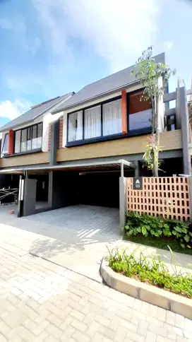 Rumah 2 lantai Minimalis Modern di Jakarta Timur