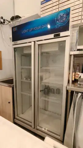 Kulkas Showcase GEA 2 Pintu 1050L
