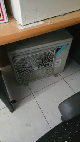 Di jual ac daikin 2 unit