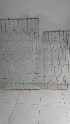 Tralis besi plat ( stok lama )