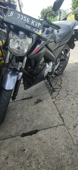 Dijual Yamaha Vixion 2015 - Surat Lengkap - Harga 7,5 Juta Nego
