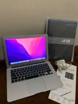 Macbook Air 2017 core i5 Ssd 128gb Normal Mulus Jual cepat