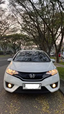 Honda Jazz 2018  at warna putih kondisi bagus