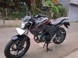 CB150R Streetfire Hitam Tahun 2015