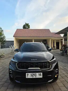 KIA SONET PREMIER AT 2023 WARNA HITAM