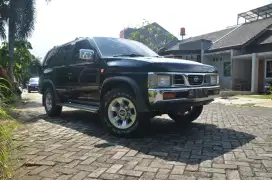 Dijual nissan terrano grandroad tahun 1997