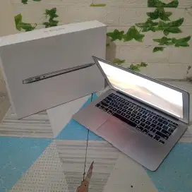 Apple Macbook Air 2017 Core i5 8/121 Gb