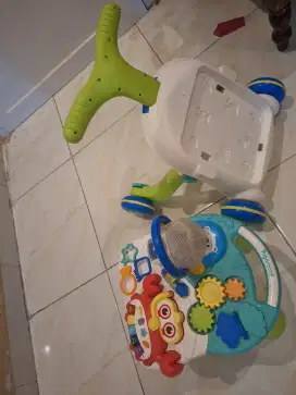 Baby walker dan meja mainan