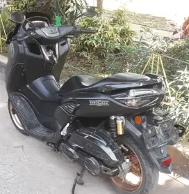 NMAX b Depok tahun 2020