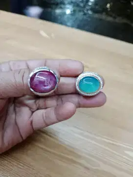 Rubi dan bacan giwang