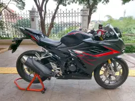 DIJUAL CEPAT NEW HONDA CBR 150R THN 2021 PAJAK IDUP SIAP GAS