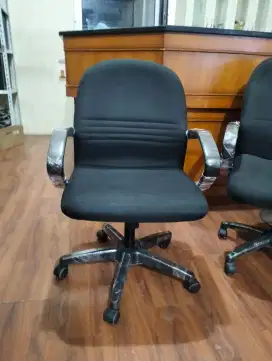 Kursi Kantor Hidrolik