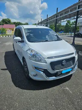 D jual ertiga dreza mt th 2016 harga 148jt nego posisi bjm