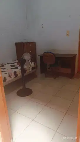 Menyediakan kamar kos