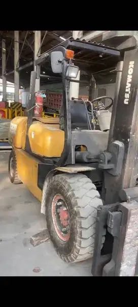 Dijual Forklift Komatsu bekas di Gresik