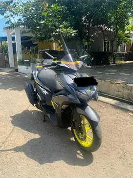 Yamaha Aerox 155 Abu Kuning 2020 Tangan Pertama