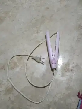 catokan pelurus rambut mini