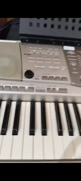 Keyboard Yahama psr 2100