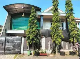 Rumah Bagus Terawat Puri Surya Jaya, Taman Paris Sidoarjo