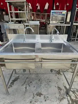 Double sink 
P 120 x 70 x 85 
Lobang 45 x 45 x 30

Harga 3,2jt