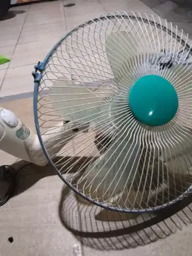 Kipas angin  maspion dinding