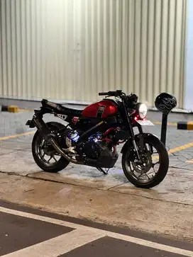 YAMAHA XSR 155 RED