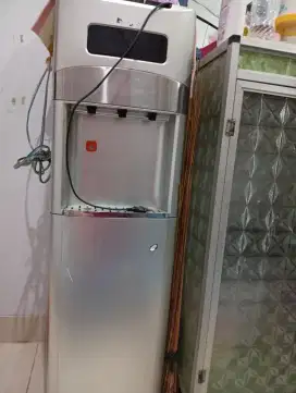 Dispenser panas dingin normal