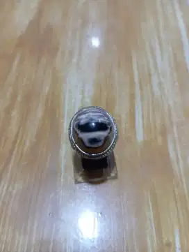 Kelor motif gambar baja hitam/ alien