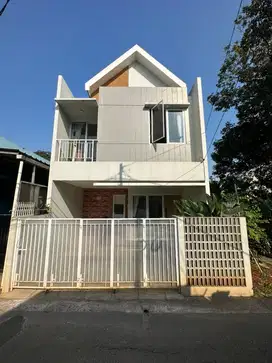 Dijual Rumah Dua Tingkat