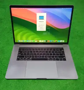 Macbook Pro 2019 15 inch i7 16/512 Grey Touchbar Dual VGA mulus murah