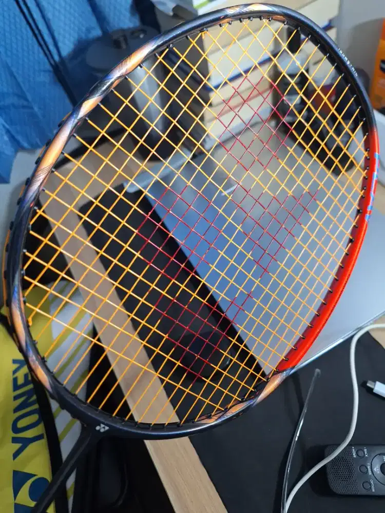 RAKET 1 JUTA YONEX BULU TANGKIS BADMINTON MURAH