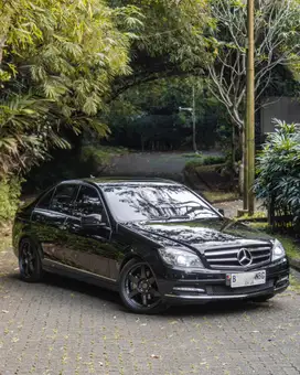 Mercedes-Benz C300 2011 Bensin