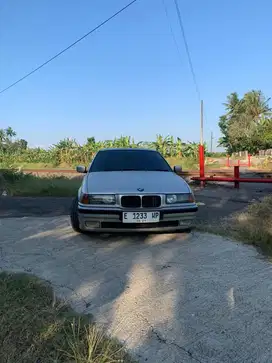 BMW E36 320i M52