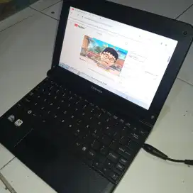 Netbook Toshiba NB250 siap pakai