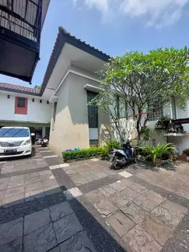 Rumah Mewah 2 Lantai Siap Huni Dalam Komplek Di Ampera Kemang Jaksel