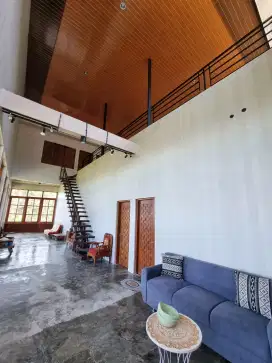 Villa view bagus di tawangmangu jual cepat